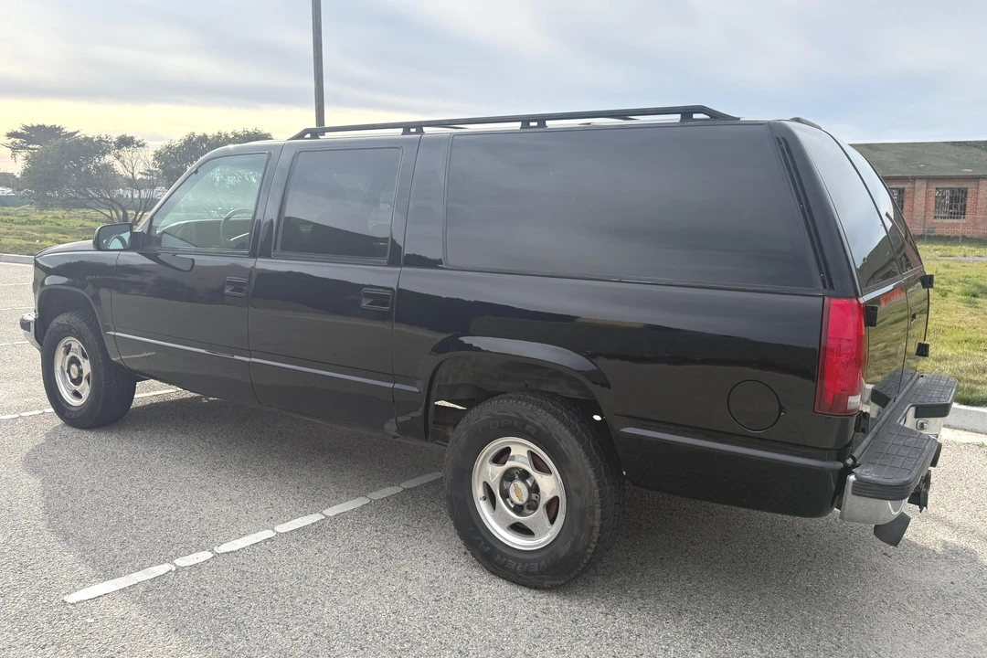 1996 Chevrolet Suburban 8th Gen - Image 4 of 31