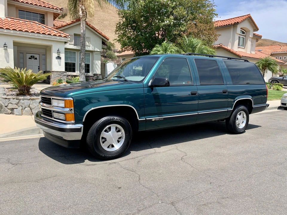 1996 Chevrolet Suburban 8th Gen - Image 13 of 31