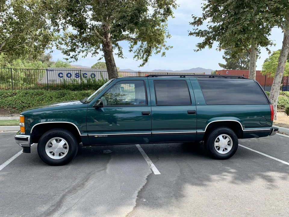 1996 Chevrolet Suburban 8th Gen - Image 14 of 31