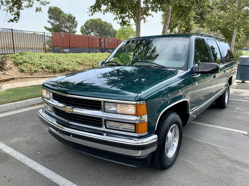 1996 Chevrolet Suburban 8th Gen - Image 7 of 31