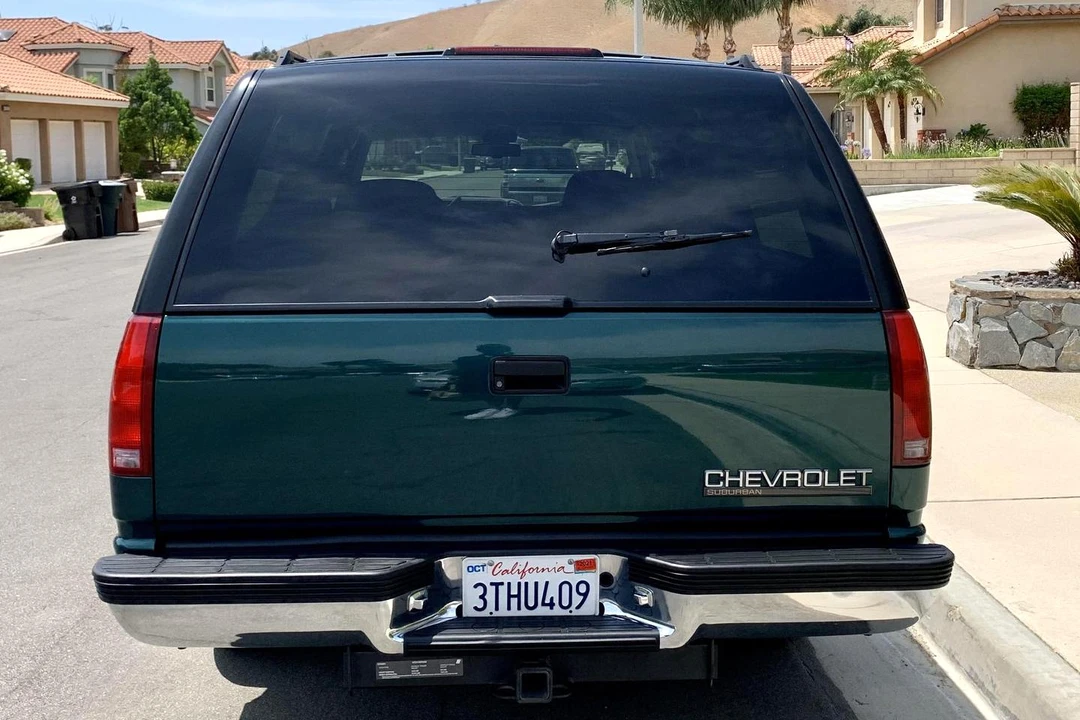 1996 Chevrolet Suburban 8th Gen - Image 5 of 31