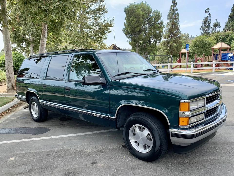1996 Chevrolet Suburban 8th Gen - Image 23 of 31