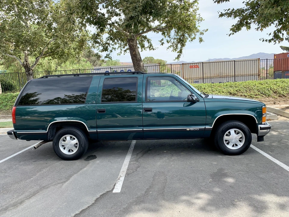 1996 Chevrolet Suburban 8th Gen - Image 22 of 31