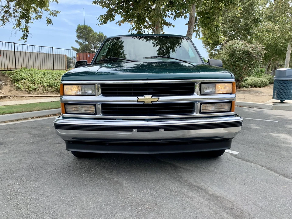 1996 Chevrolet Suburban 8th Gen - Image 6 of 31