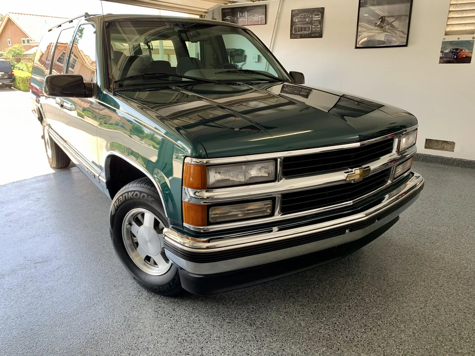 1996 Chevrolet Suburban 8th Gen - Image 25 of 31