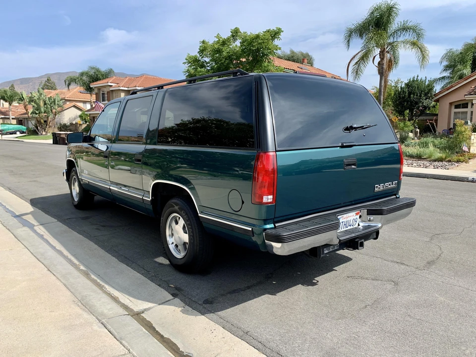 1996 Chevrolet Suburban 8th Gen - Image 18 of 31