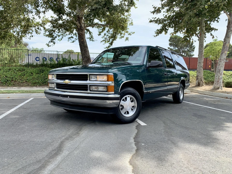 1996 Chevrolet Suburban 8th Gen - Image 9 of 31