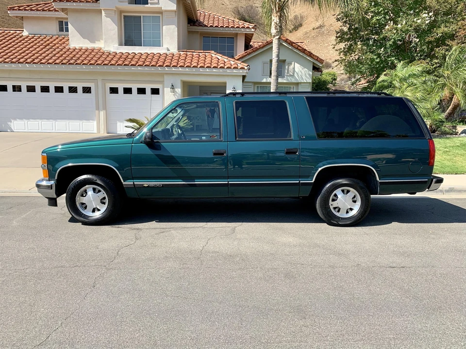 1996 Chevrolet Suburban 8th Gen - Image 15 of 31