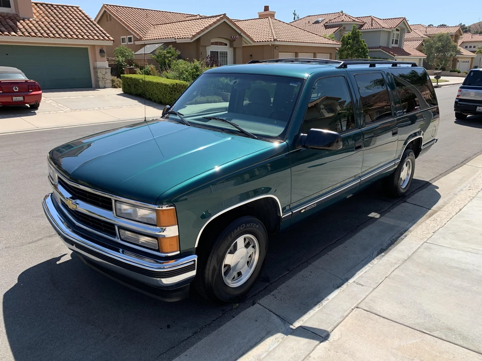 1996 Chevrolet Suburban 8th Gen - Image 10 of 31