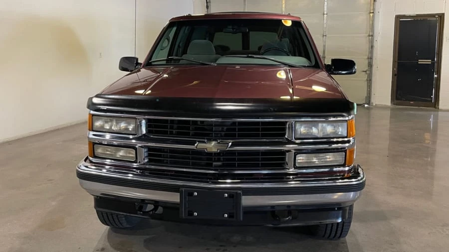 1996 Chevrolet Suburban 8th Gen - Image 14 of 17