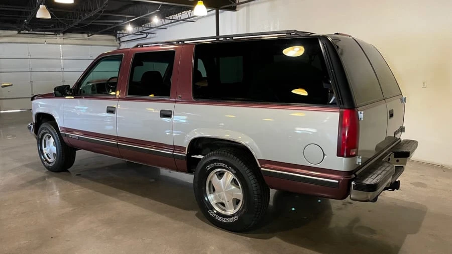1996 Chevrolet Suburban 8th Gen - Image 16 of 17