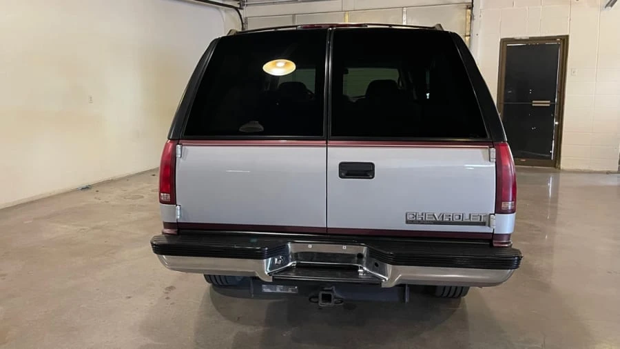 1996 Chevrolet Suburban 8th Gen - Image 17 of 17