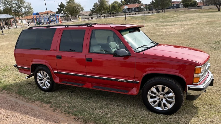 1996 Chevrolet Suburban 8th Gen - Image 16 of 17