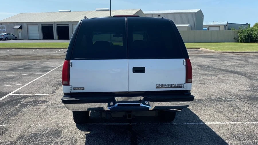 1996 Chevrolet Suburban 8th Gen - Image 9 of 11