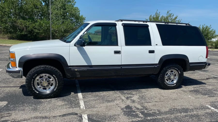 1996 Chevrolet Suburban 8th Gen - Image 11 of 11