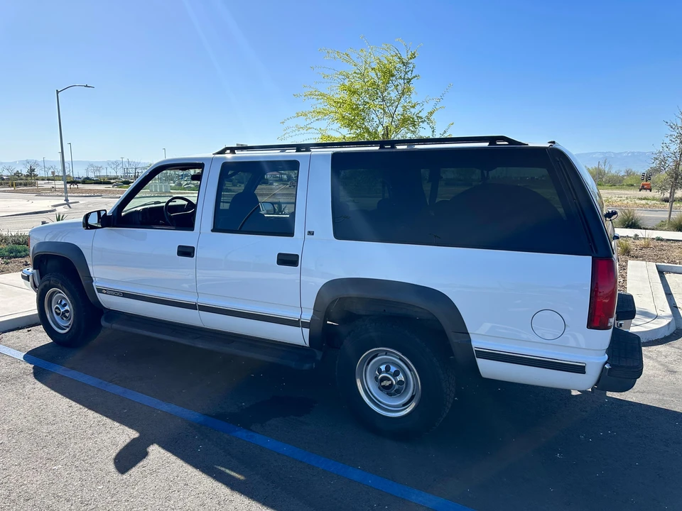 1996 Chevrolet Suburban 7th Gen - Image 7 of 31