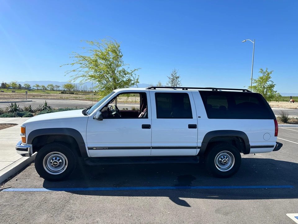 1996 Chevrolet Suburban 7th Gen - Image 6 of 31