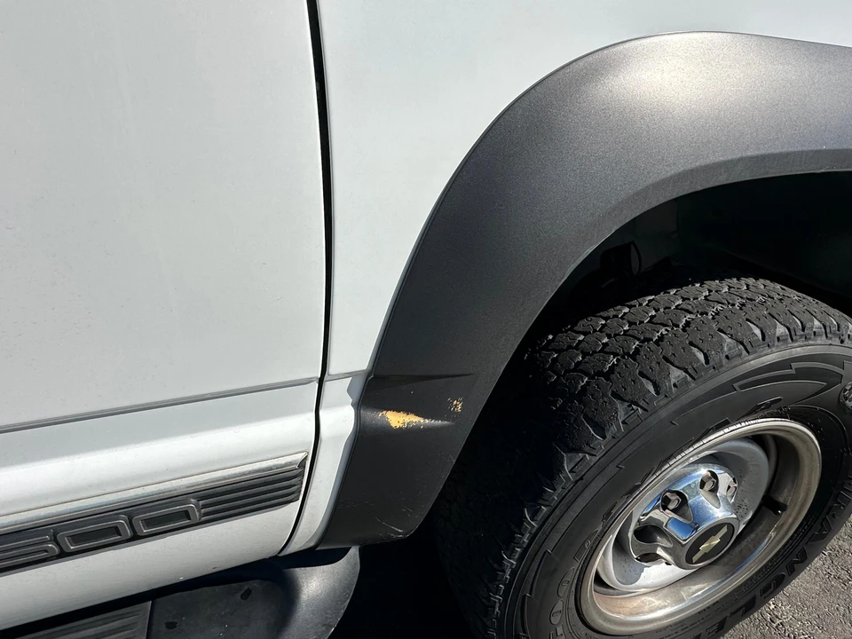 1996 Chevrolet Suburban 7th Gen - Image 11 of 31