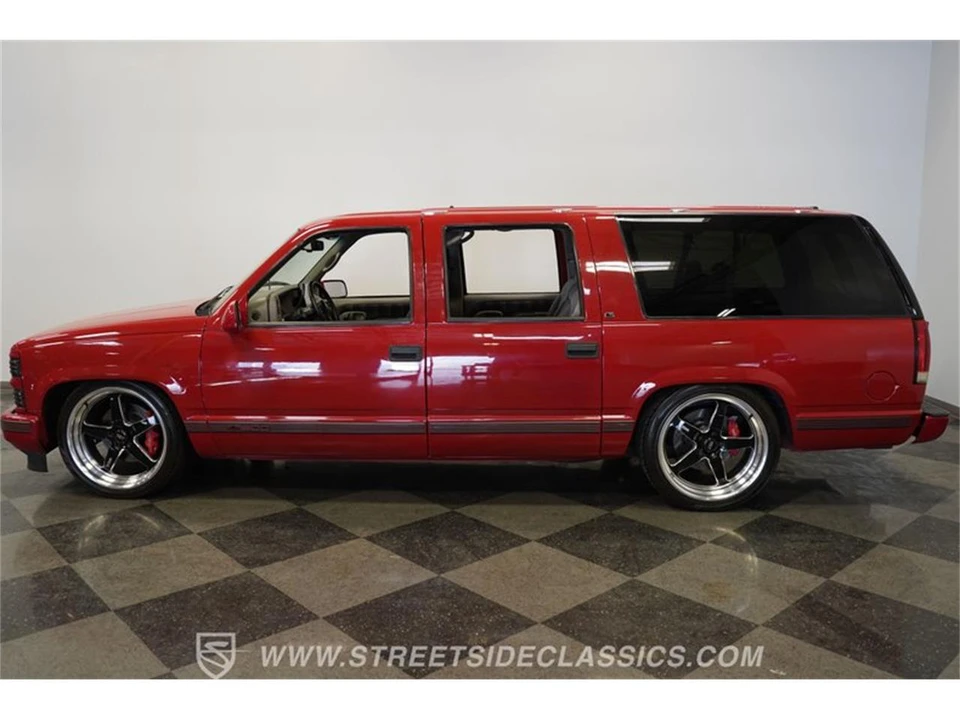 1996 Chevrolet Suburban 8th Gen - Image 2 of 31