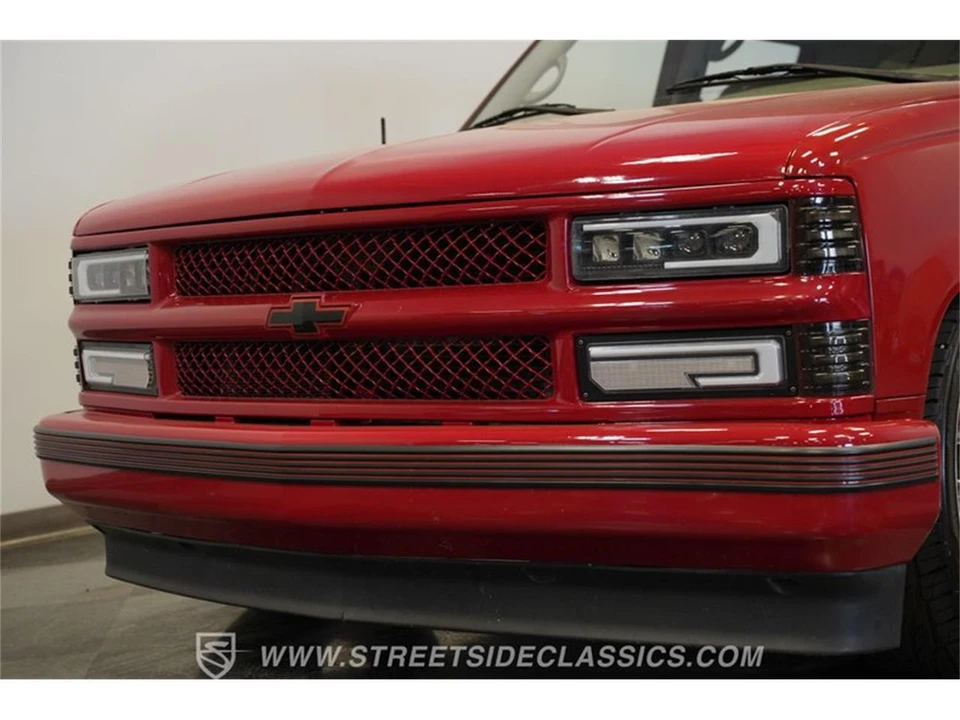 1996 Chevrolet Suburban 8th Gen - Image 21 of 31