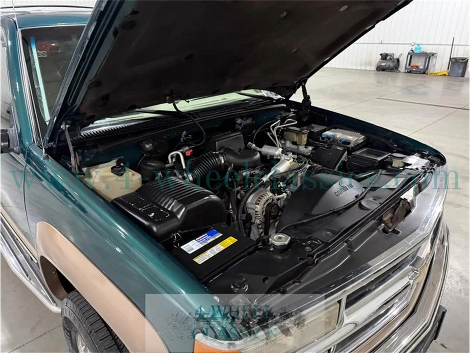1996 Chevrolet Suburban 8th Gen - Image 29 of 31