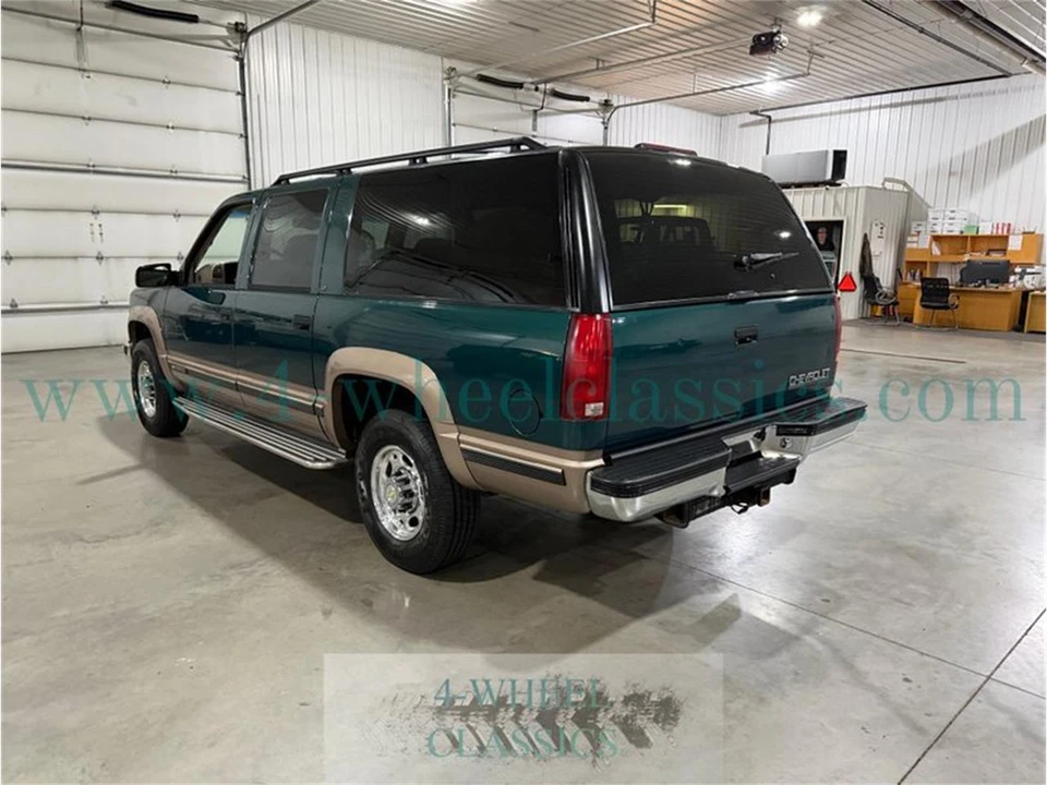 1996 Chevrolet Suburban 8th Gen - Image 3 of 31
