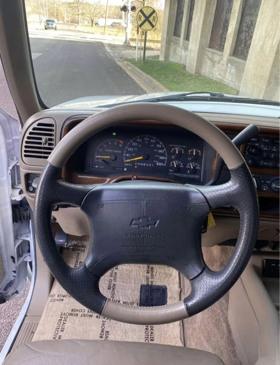 1996 Chevrolet Suburban 8th Gen - Image 14 of 18