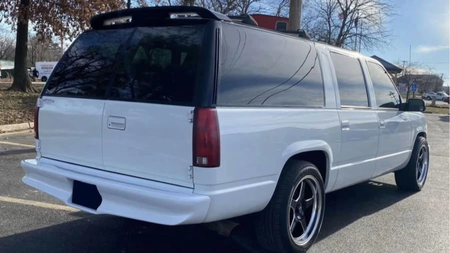 1996 Chevrolet Suburban 8th Gen - Image 3 of 18