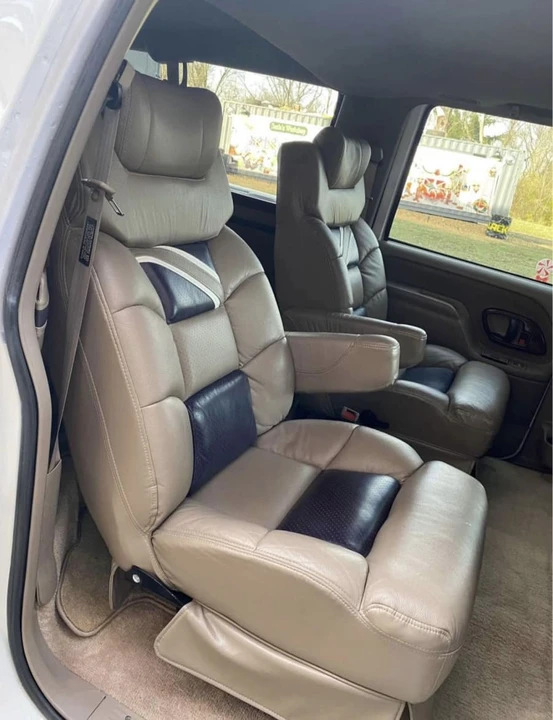 1996 Chevrolet Suburban 8th Gen - Image 15 of 18