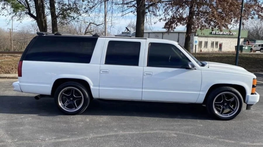 1996 Chevrolet Suburban 8th Gen - Image 5 of 18