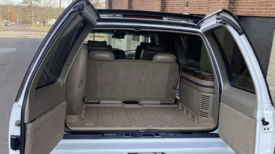 1996 Chevrolet Suburban 8th Gen - Image 11 of 18