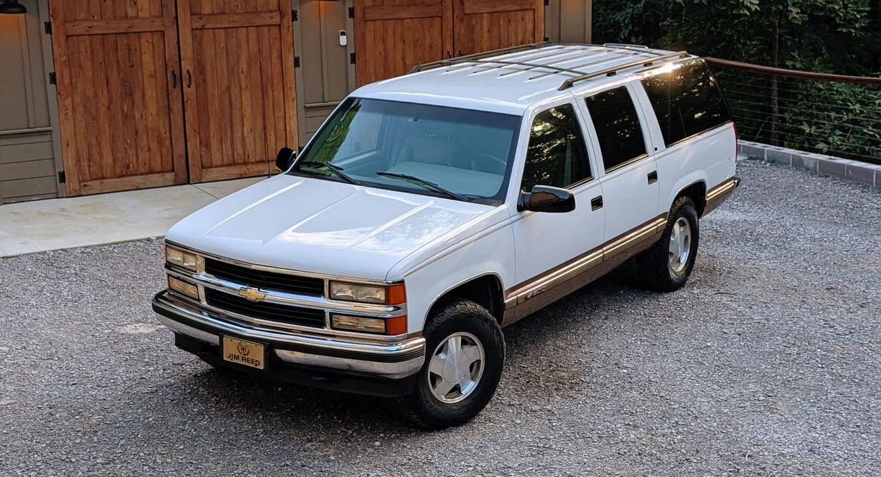 1996 Chevrolet Suburban 8th Gen - Image 4 of 31