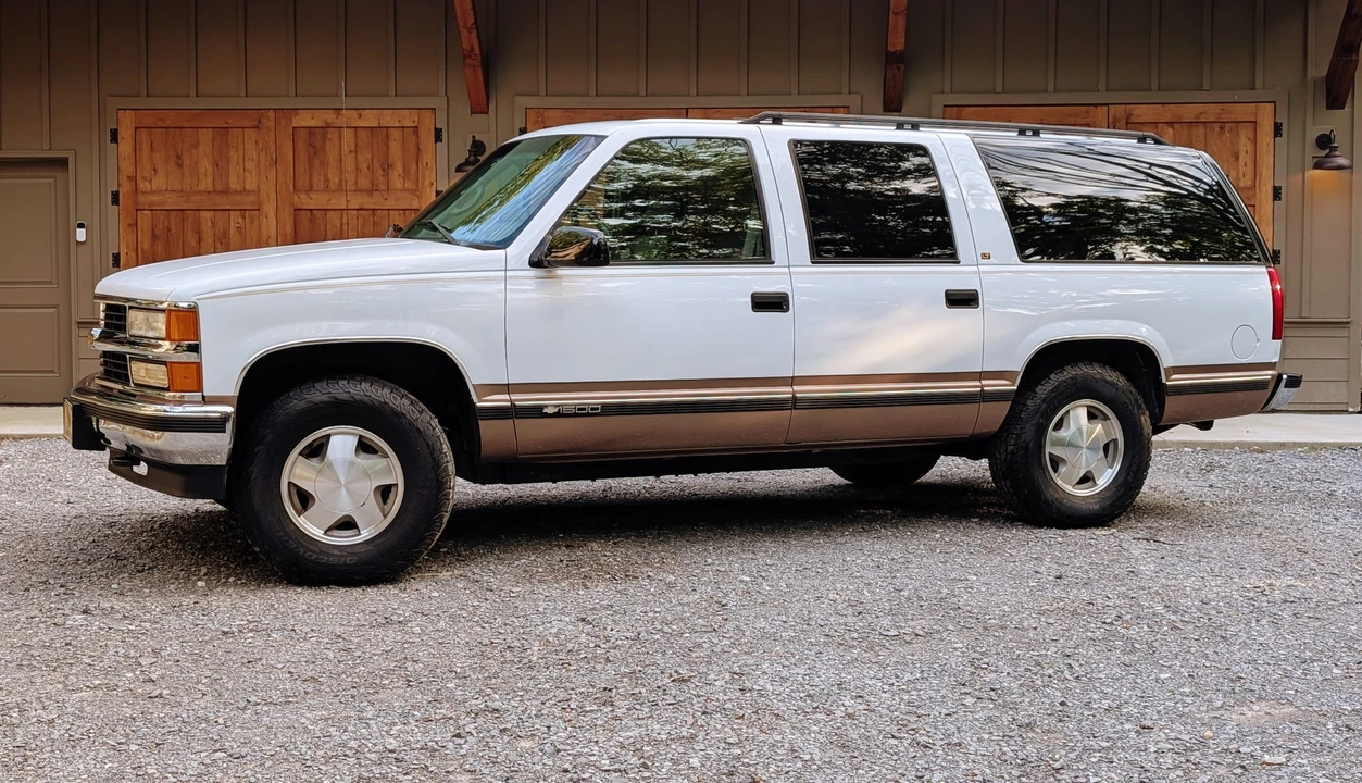 1996 Chevrolet Suburban 8th Gen - Image 18 of 31