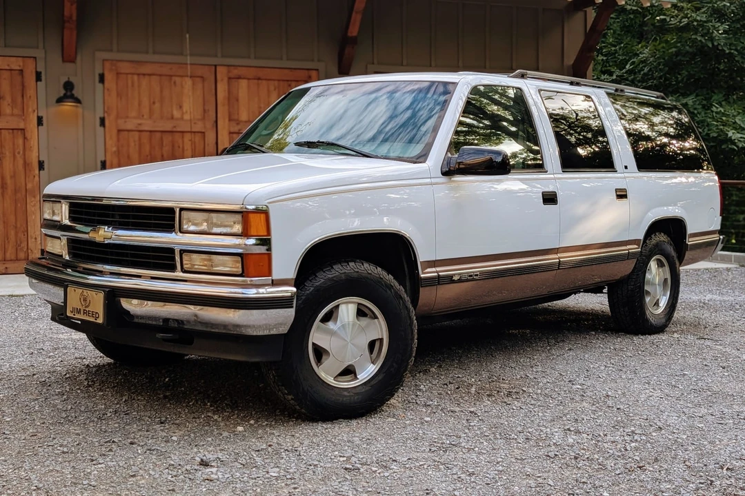 1996 Chevrolet Suburban 8th Gen - Image 9 of 31