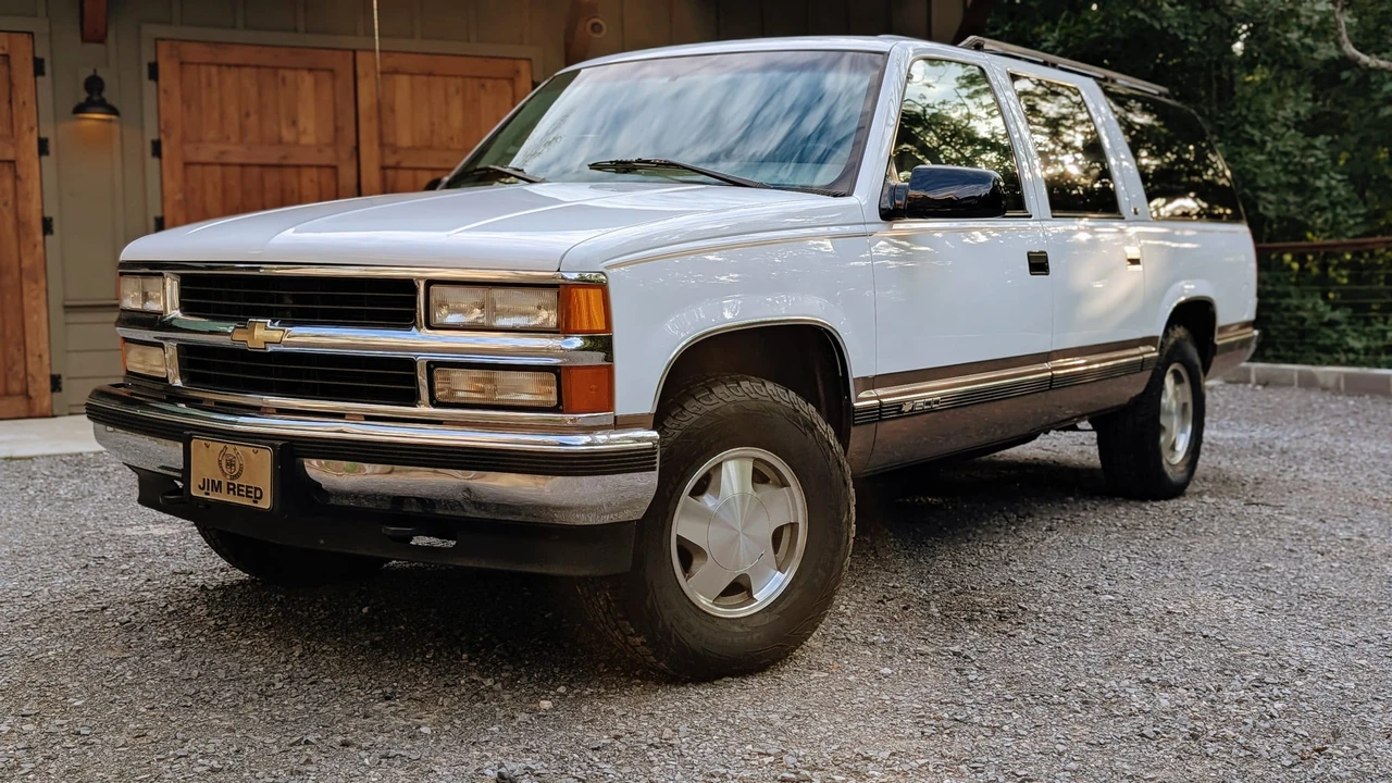 1996 Chevrolet Suburban 8th Gen - Image 7 of 31