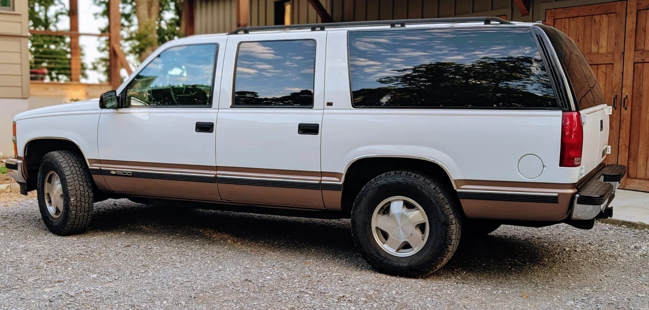 1996 Chevrolet Suburban 8th Gen - Image 29 of 31
