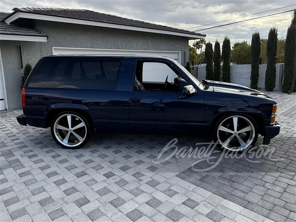 1996 Chevrolet Tahoe 1st Gen - Image 2 of 5