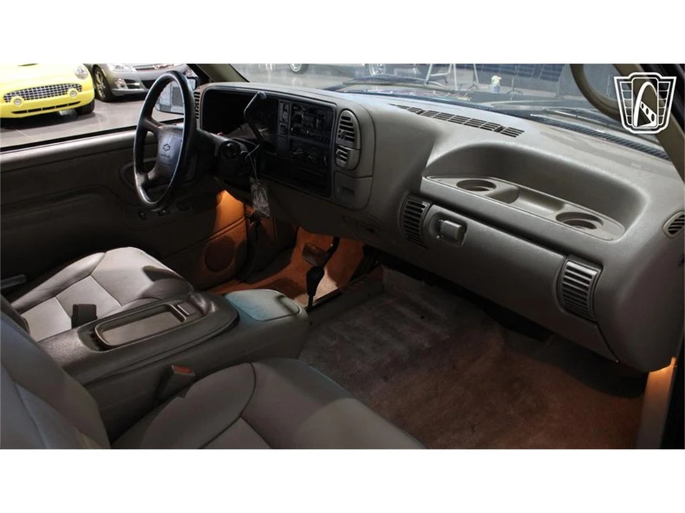 1996 Chevrolet Tahoe 1st Gen - Image 7 of 31