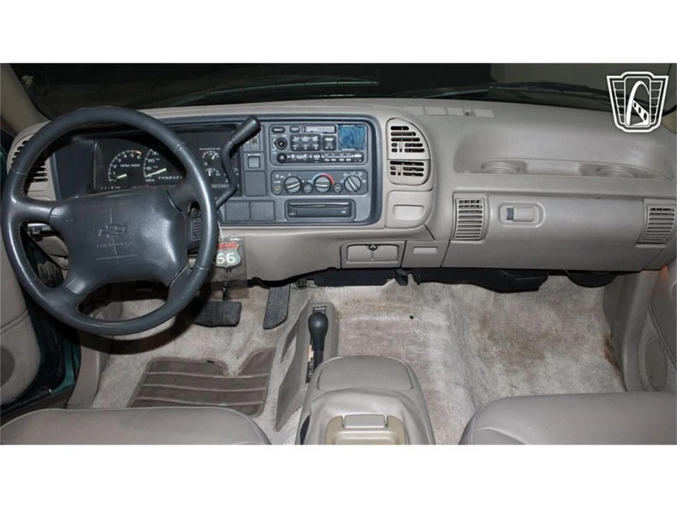 1996 Chevrolet Tahoe 1st Gen - Image 5 of 31
