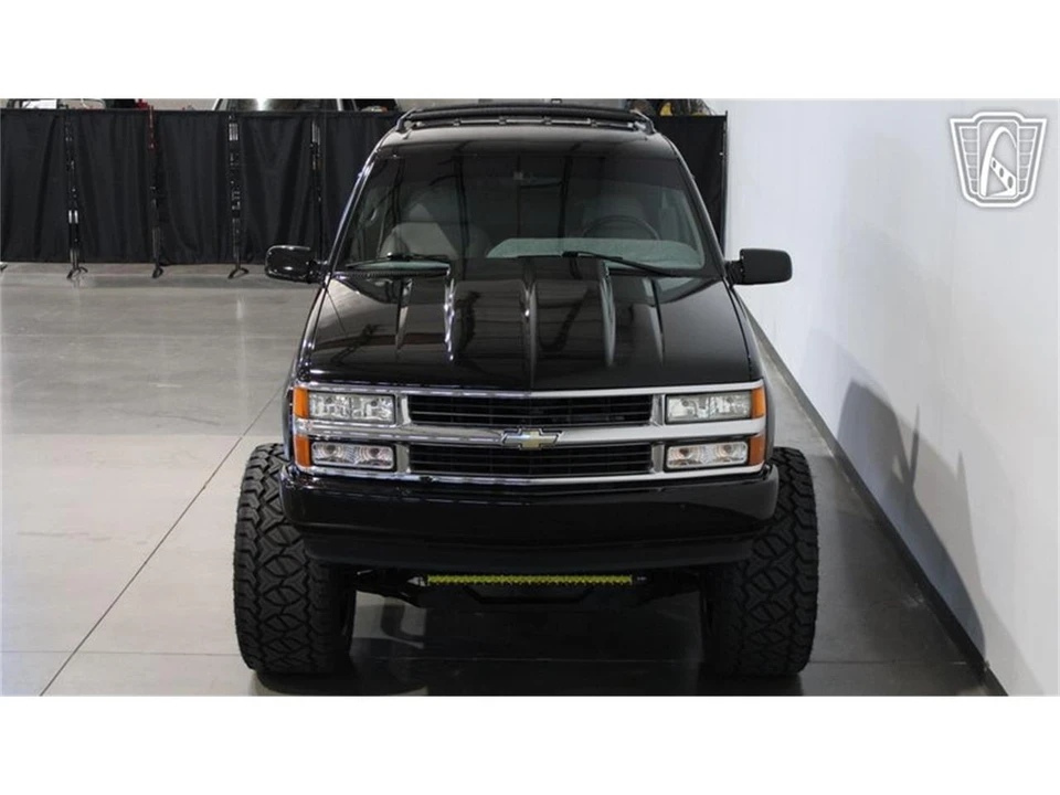 1996 Chevrolet Tahoe 1st Gen - Image 6 of 31