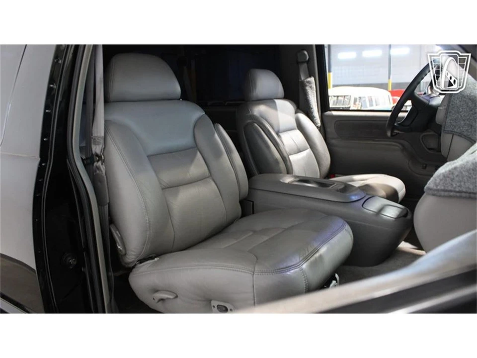 1996 Chevrolet Tahoe 1st Gen - Image 17 of 31
