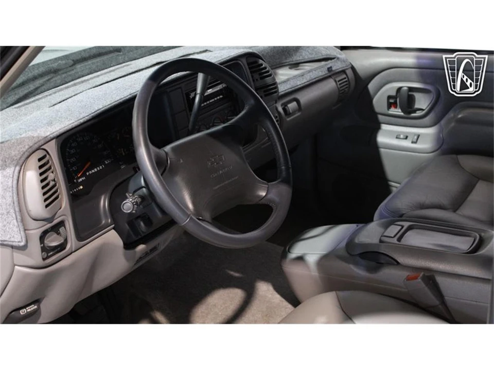 1996 Chevrolet Tahoe 1st Gen - Image 15 of 31