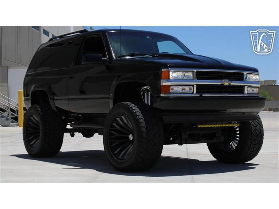 1996 Chevrolet Tahoe 1st Gen - Image 5 of 31