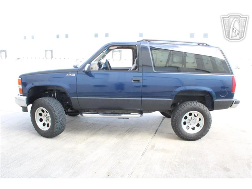 1996 Chevrolet Tahoe 1st Gen - Image 2 of 31