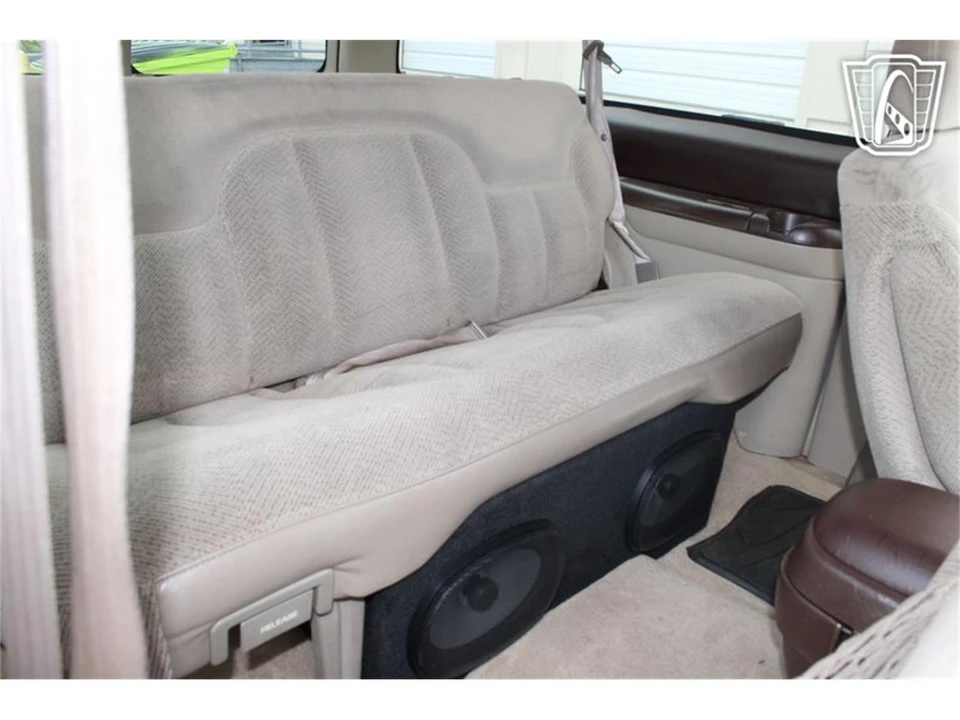 1996 Chevrolet Tahoe 1st Gen - Image 8 of 31