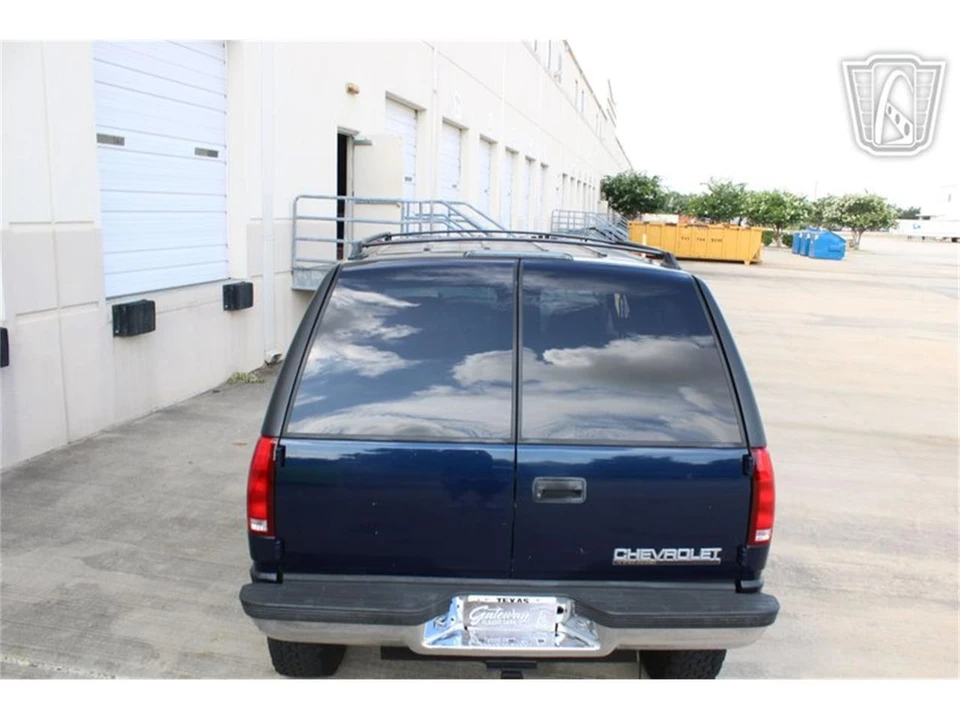1996 Chevrolet Tahoe 1st Gen - Image 25 of 31