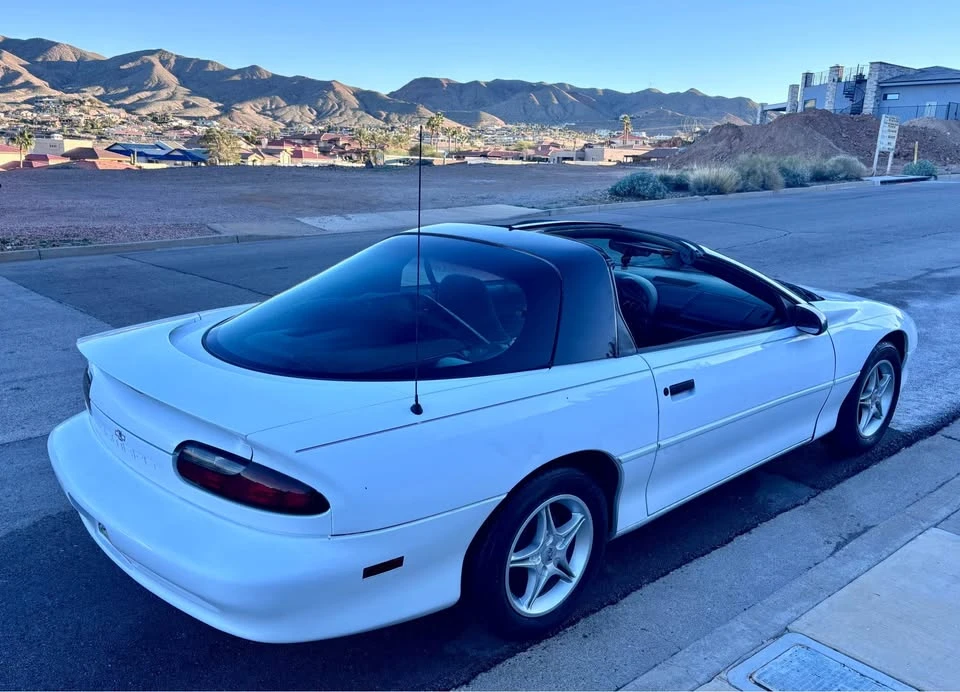 1996 Chevrolet Camaro 4th Gen - Image 2 of 8