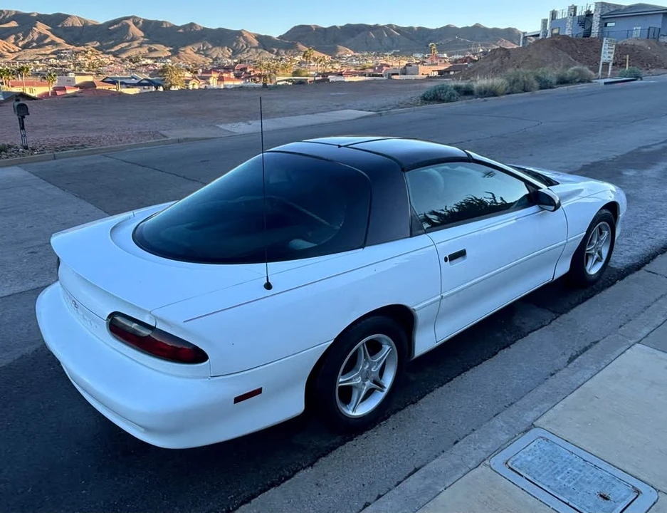 1996 Chevrolet Camaro 4th Gen - Image 5 of 8