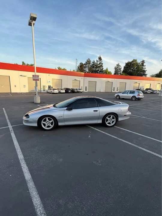 1996 Chevrolet Camaro 4th Gen - Image 2 of 10
