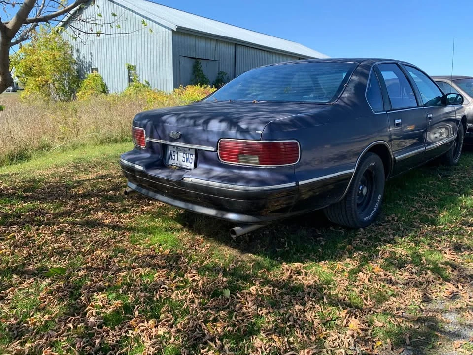 1996 Chevrolet Caprice - Image 3 of 5